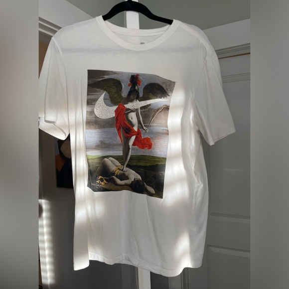 Nike graphic tee - Picture 1 of 3